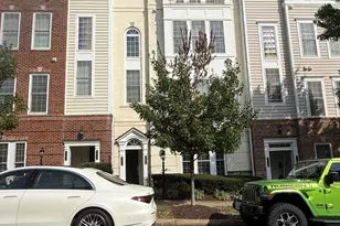 2418 Brookmoor Ln, Woodbridge, VA 22191 - Photo 2