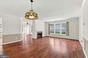 17389 Four Seasons Dr, Dumfries, VA 22025 - Photo 26