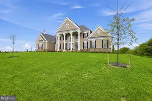 12221 Parkgate Dr, Nokesville, VA 20181 - Photo 2