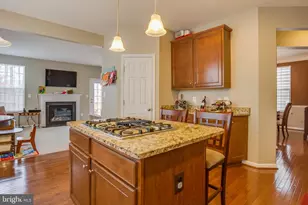 3437 Eagle Ridge Dr, Woodbridge, VA 22191 - Photo 8