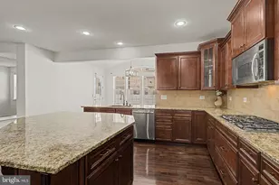 15198 Jennerette Ln, Woodbridge, VA 22193 - Photo 10