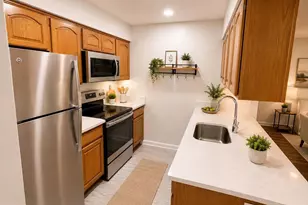 12167 Old Salem Ct, Woodbridge, VA 22192 - Photo 4
