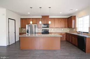 14782 Mason Creek Cir, Woodbridge, VA 22191 - Photo 12