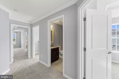 7011 Darbey Knoll Drive, Gainesville, VA 20155 - Photo 32