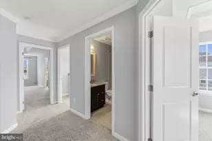 7011 Darbey Knoll Dr, Gainesville, VA 20155 - Photo 32