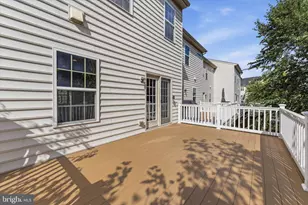 7011 Darbey Knoll Dr, Gainesville, VA 20155 - Photo 16