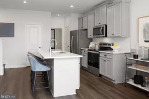 2560 Neabsco Common Pl, Woodbridge, VA 22191 - Photo 10