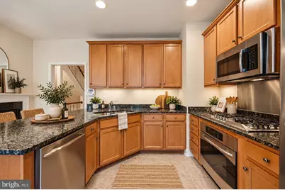 2161 Oberlin Drive, Woodbridge, VA 22191 - Photo 2