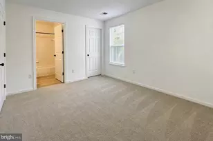 1060 Gardenview Loop, Woodbridge, VA 22191 - Photo 14