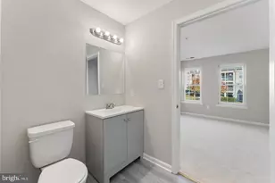 1060 Gardenview Loop, Woodbridge, VA 22191 - Photo 12