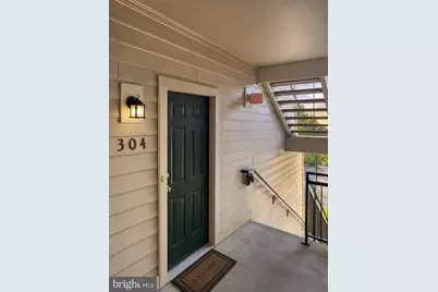 1060 Gardenview Loop #304, Woodbridge, VA 22191 - Photo 2