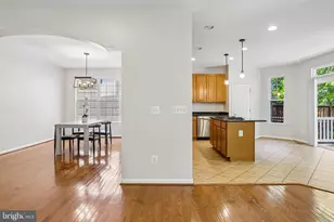 15230 Lord Culpeper Ct, Woodbridge, VA 22191 - Photo 14