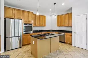 15230 Lord Culpeper Ct, Woodbridge, VA 22191 - Photo 16
