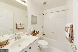 16815 Nuttal Oak Pl, Woodbridge, VA 22191 - Photo 18
