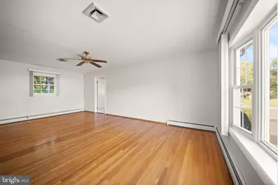 8156 Claremont Street, Manassas, VA 20110 - Photo 30