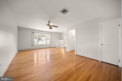 8156 Claremont Street, Manassas, VA 20110 - Photo 34