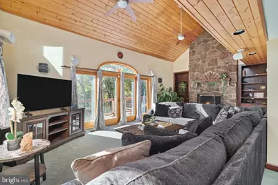 7870 Woodridge Drive, Gainesville, VA 20155 - Photo 6