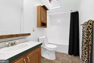 1298 Walnut Shell Dr, Vinton, VA 24179 - Photo 8