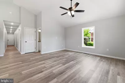 340 W Fairfax Avenue, Elkton, VA 22827 - Photo 16