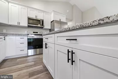 340 W Fairfax Avenue, Elkton, VA 22827 - Photo 10