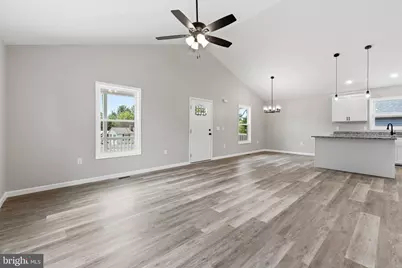 340 W Fairfax Avenue, Elkton, VA 22827 - Photo 14