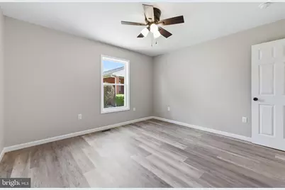 342 W Fairfax Avenue, Elkton, VA 22827 - Photo 18