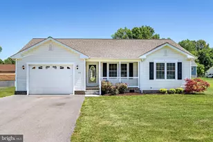 106 7th St, Grottoes, VA 24441 - Photo 2