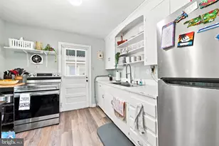 321 2nd Ave, Timberville, VA 22853 - Photo 4