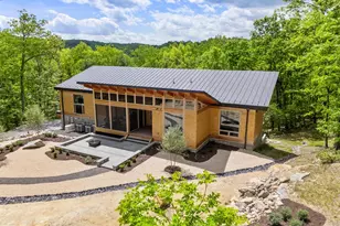 559 Bessie Bell Mountain Rd, Castleton, VA 22716 - Photo 16