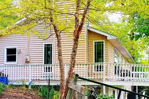 147 Blue Ridge Ave, Chester Gap, VA 22623 - Photo 2