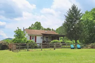 13782 Crst Hl Rd, Flint Hill, VA 22627 - Photo 1