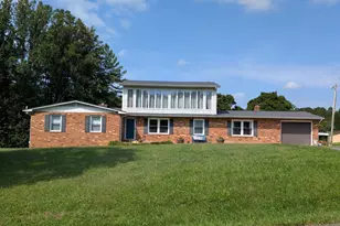 267 Aaron Mountain Rd, Castleton, VA 22716 - Photo 1