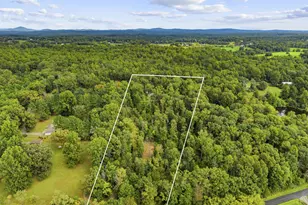 154 7 Ponds Rd, Amissville, VA 20106 - Photo 2