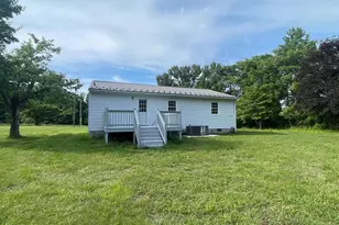 1812 Snyder Rd, Warsaw, VA 22572 - Photo 2