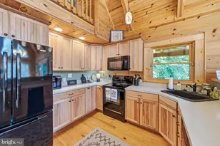 32 Shoreline Dr, Warsaw, VA 22572 - Photo 12