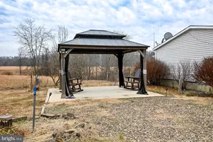 391 Leons Fords Rd, Hedgesville, WV 25427 - Photo 14