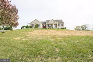 490 Renaissance Dr, Martinsburg, WV 25403 - Photo 8