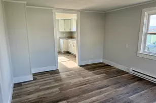 102 Lee St, Martinsburg, WV 25404 - Photo 2