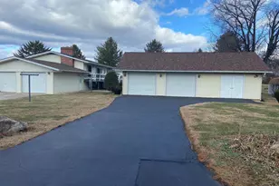 18 Beacon Dr, Martinsburg, WV 25403 - Photo 10