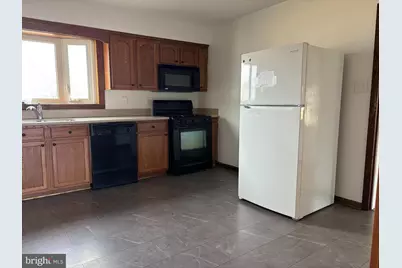 8105 Winchester Avenue, Inwood, WV 25428 - Photo 6