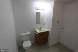 160 Stadium Cir, Inwood, WV 25428 - Photo 8