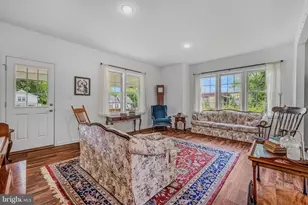 9434 Winchester Ave, Bunker Hill, WV 25413 - Photo 6