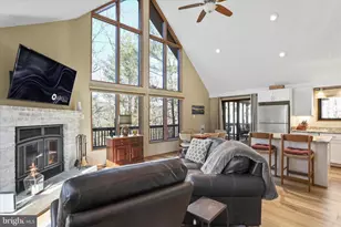 321 Clubhouse Ridge, Hedgesville, WV 25427 - Photo 6