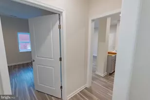 215 W King St, Martinsburg, WV 25401 - Photo 16