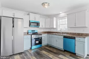 82 Bishop Ave, Inwood, WV 25428 - Photo 6