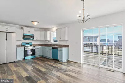 82 Bishop Avenue, Inwood, WV 25428 - Photo 4