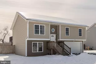 420 Ives St, Martinsburg, WV 25405 - Photo 1