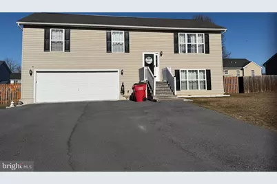 140 Heights Avenue, Martinsburg, WV 25404 - Photo 1