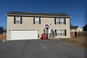 140 Heights Ave, Martinsburg, WV 25404 - Photo 1