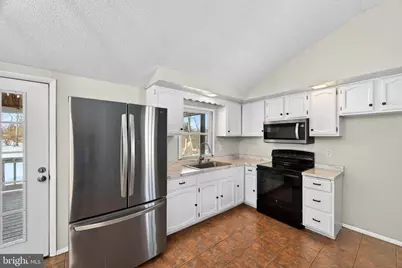 115 Spaulding Way, Bunker Hill, WV 25413 - Photo 4